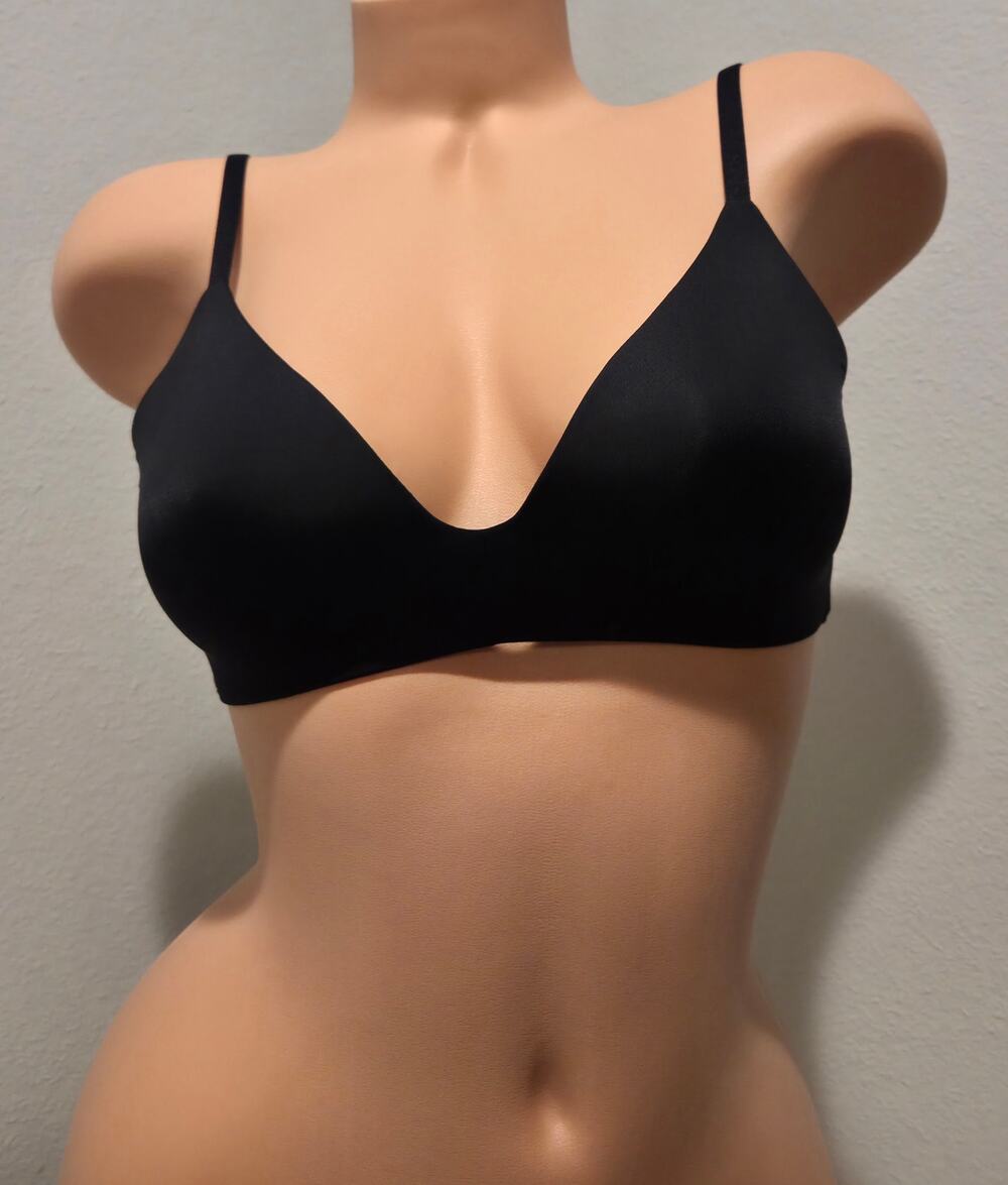 Victoria's Secret The T-Shirt Lightly Lined Wireless Bra Black Size 32C